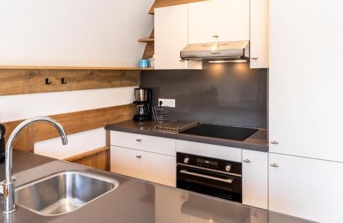 Baars House | Holiday Home in Forest near Pond