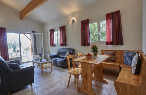 Mauroux House | Holiday Home in France with Private Terrace