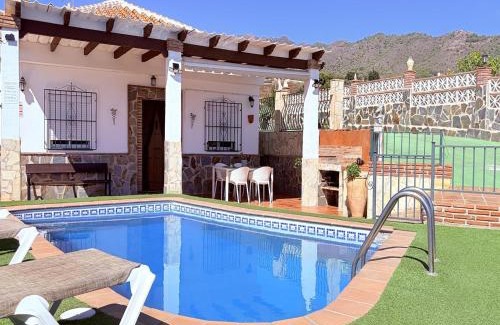 Frigiliana House | Holiday Home in Frigiliana with Pool