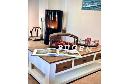Glowe House | Holiday home in Glowe with swimming pool