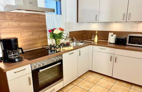 Glowe House | Holiday home in Glowe with swimming pool