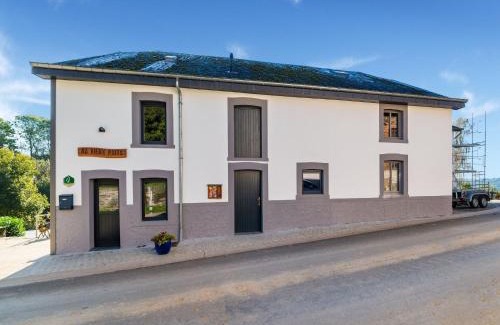 Nadrin House | Holiday Home in Houffaliz with Garden, cleaning included
