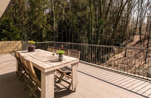 Dilsen-Stokkem House | Holiday Home in Lanklaar near Forest Trails