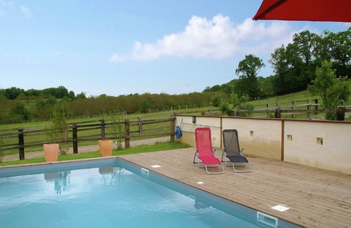Loubressac House | Holiday Home in Loubressac with Pool & Garden