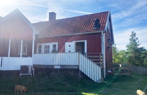 Mellbystrand House | Holiday home in northern Mellbystrand with a view of Laholmsbukten SE02039