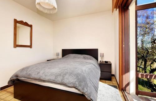 Nadrin House | Holiday home in Nadrin with private terrace