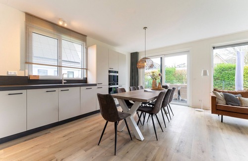 De Koog House | Holiday Home in De Koog near the Sea