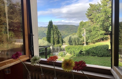 Pescia House | Holiday Home in Pescia with Private Pool