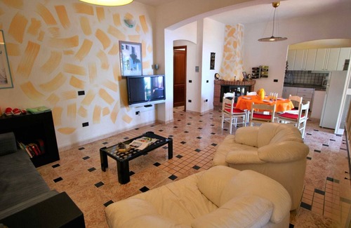 Santa Maria House | Holiday Home in Ricadi near the Beach