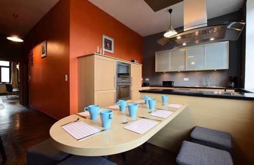 Lorcy House | Holiday Home in Saint-Hubert with Fenced Garden