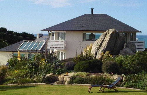 Sibiril House | Holiday home in Sibiril with swimming pool