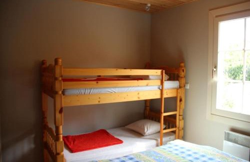 Chassagnes House | Holiday Home in Toulon with Pool & Beach Nearby