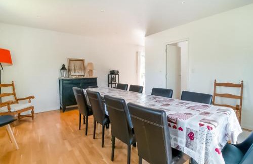 Viroinval House | Holiday Home in Treignes for 9 Person, cleaning included