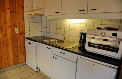 Vielsalm House | Holiday Home in Vielsalm with Lake View
