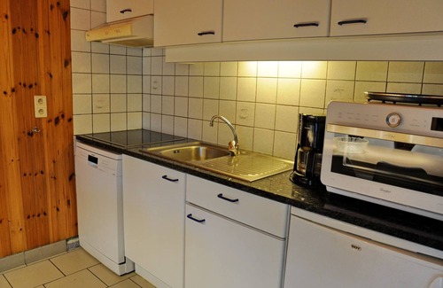 Vielsalm House | Holiday Home in Vielsalm With Lake View