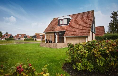 Heinkenszand House | Holiday Home in Zeeland near Beaches