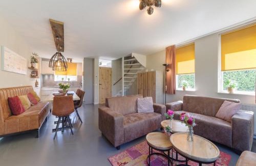 Wemeldinge House | Holiday Home in Zeeland with Spacious Garden