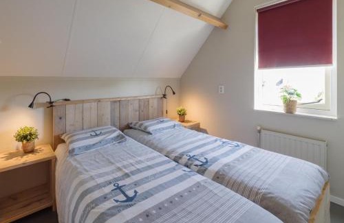 Wemeldinge House | Holiday Home in Zeeland with Spacious Garden