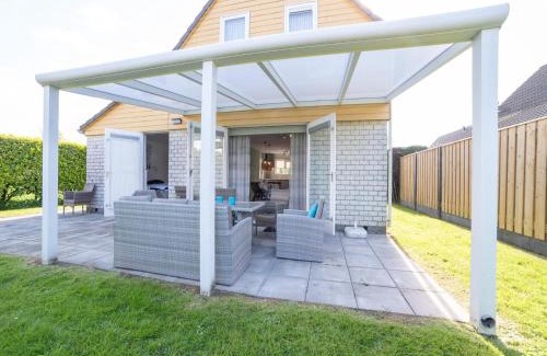 Wemeldinge House | Holiday Home in Zeeland near Beaches