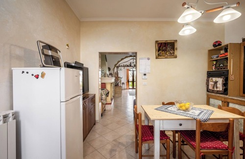 Cellino San Marco House | Holiday Home 'Villa Salento' close to Historic Centre with Garden
