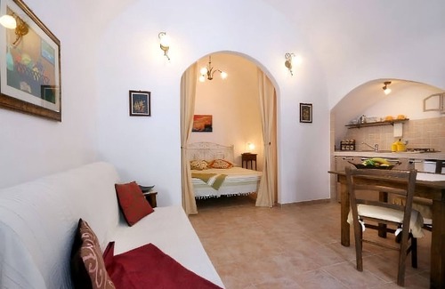 Presicce House | Holiday Home 'Corte Antica 1' with Wi-Fi and Air Conditioning