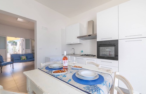 Punta Prosciutto Villa | Holiday home with veranda and parking near the sandy beach of Punta Prosciutto