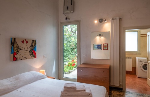 Uggiano la Chiesa House | Holiday Home "Papadia - Trilocale Gelsomino" with Pool, A/C & Wi-Fi