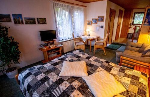 Manebach Apartment | Holiday home Kahl near centre