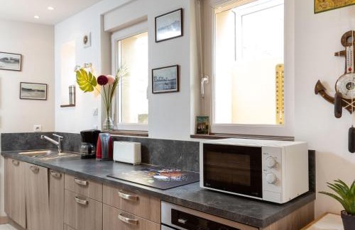 Rotheneuf-Le Pont House | Holiday Home L'Eglantine by Interhome