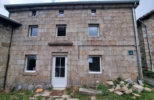 Mazet-Saint-Voy Cottage | Holiday Home 'L'Ecole Buissonnière De Mazalibrand'