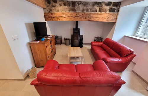 Mazet-Saint-Voy Cottage | Holiday Home 'L'Ecole Buissonnière De Mazalibrand'