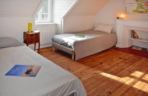 Locquirec House | Holiday Home 'La Défatigue' with Sea View, Private Terrace and Wi-Fi