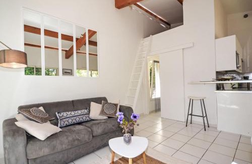 Quartier des Espesses House | Holiday Home La Garrigue by Interhome