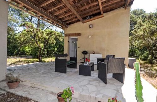 Quartier des Espesses House | Holiday Home La Garrigue by Interhome