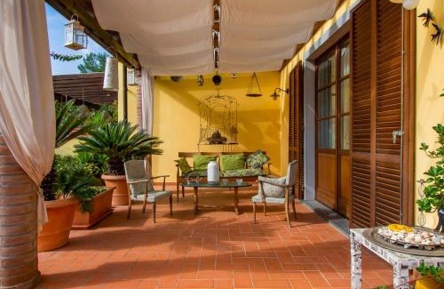 Pugnano House | Holiday Home La Rondine by Interhome