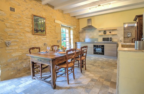 Domme House | Holiday Home 'Le Bel Prat' with Private Pool, Private Terrace and Wi-Fi
