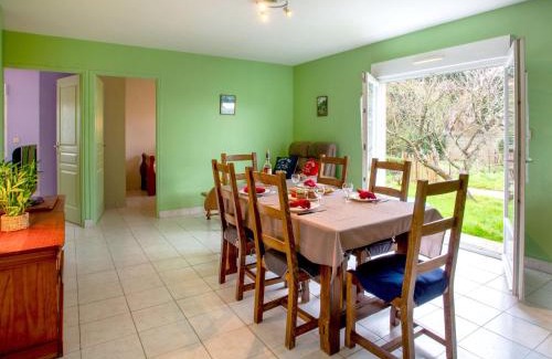 Les Moutiers-en-Retz House | Holiday Home Le Chant des Sables by Interhome