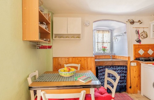 Aramo House | Holiday Home "Le Corti" with Mountain View, Shared Terrace and Wi-Fi