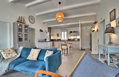 La Bree-les-Bains House | Holiday Home Le Mimosa by Interhome