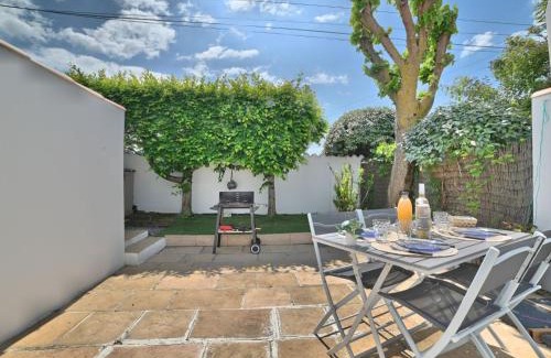 Cheray House | Holiday Home Le Moulin de la Filasse by Interhome