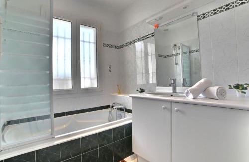 Cheray House | Holiday Home Le Moulin de la Filasse by Interhome