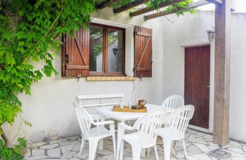 Salles-d'Aude House | Holiday Home Les Hauts de Grimmal by Interhome