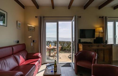 Clohars-Carnoet House | Holiday Home Les Roches by Interhome