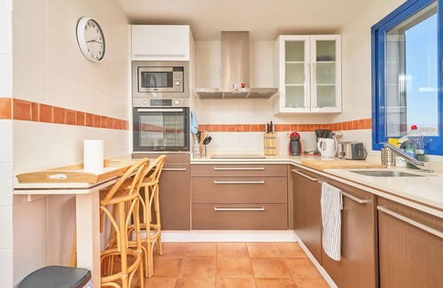 Almunecar House | Holiday Home 'Los Altos 23' with Sea View, Wi-Fi and Air Conditioning