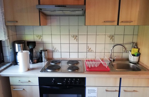 Rysum House | Holiday Home 'Luitje' with Private Terrace, Private Garden and Wi-Fi