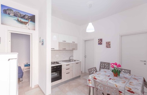 Porto Cesareo House | Holiday Home 'Luna Rossa' with Private Terrace, Wi-Fi and Air Conditioning