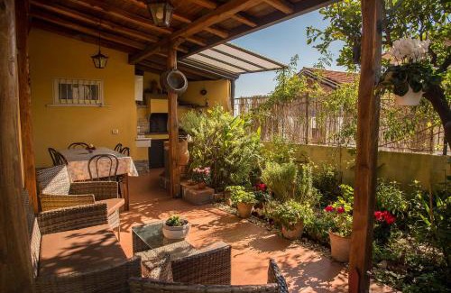 Mascali Apartment | Holiday Home Luppinedda