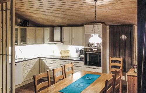 Vagsoy House | Holiday Home Måløy Husevåg