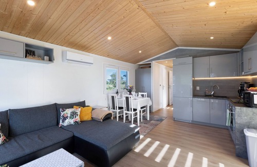 Seeland House | Holiday Home 'Madera Concordiasee' with Wi-Fi and Air Conditioning