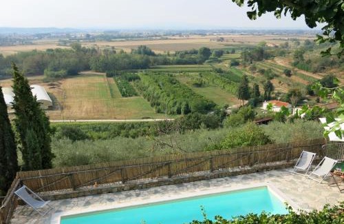 Cascine-La Croce House | Holiday Home Maestraccio by Interhome